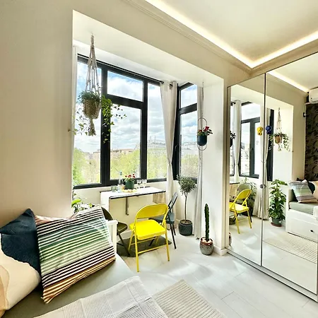 דירה Harmony - Elegant Escape Near Ateneu