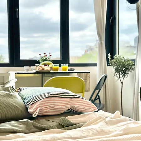 Harmony - Elegant Escape Near Ateneu Бухарест