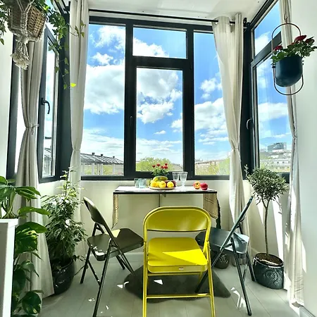 Апартаменты Harmony - Elegant Escape Near Ateneu *