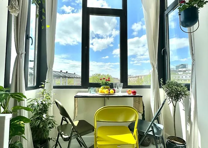 Appartement Harmony - Elegant Escape Near Ateneu *