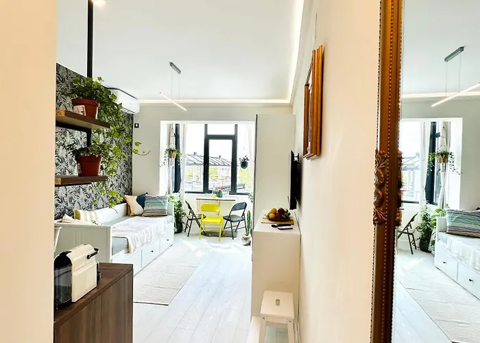 Harmony - Elegant Escape Near Ateneu *